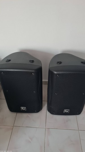 Electro-Voice ZX3 speakers