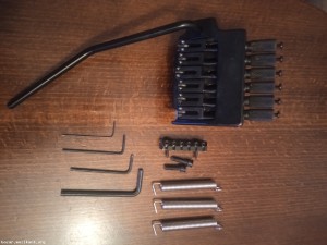 Hipshot tremolo for headless guitar