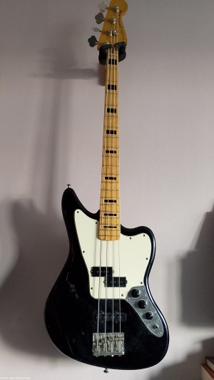 Fender Modern Player Jaguar Bass
