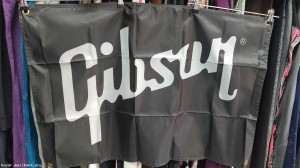 Gibson Flag и интериорен транспарант