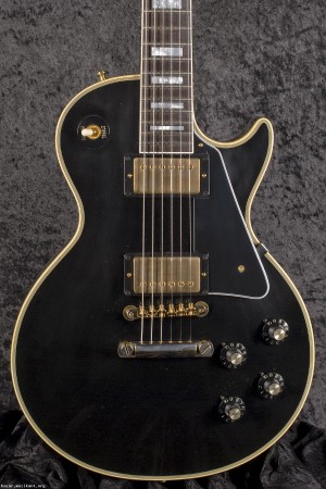 Търся Gibson Les Paul custom, standard