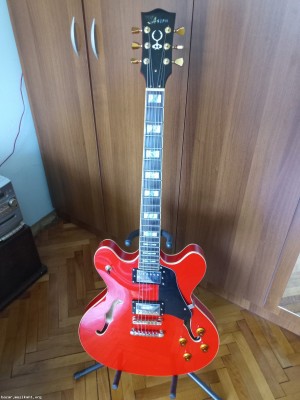 Aston semi-hollow