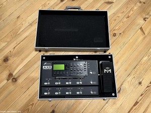 Fractal AX8 с flight case и Expression pedal