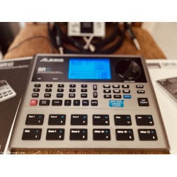 “Alesis SR18” Professional Drum Machine