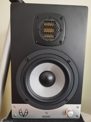 Eve audio SC 205