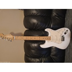 FENDER STRATOCASTER PLUS + BOSS GT-1000 китарен процесор-комплект