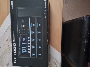 FENDER STRATOCASTER PLUS + BOSS GT-1000 китарен процесор-комплект   плект