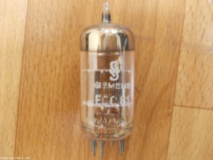 РАДИОЛАМПА ECC81 SIEMENS