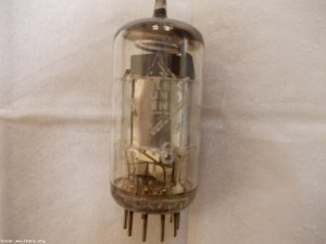 Радиолампи EF86 VALVO TELEFUNKEN