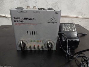 Behringer Tube Ultragain 100 - лампов микрофонен предусилвател