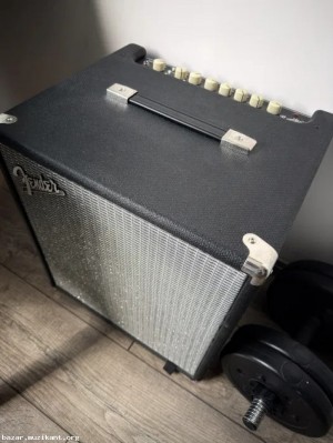Бас усилвател Fender Rumble 100 V3